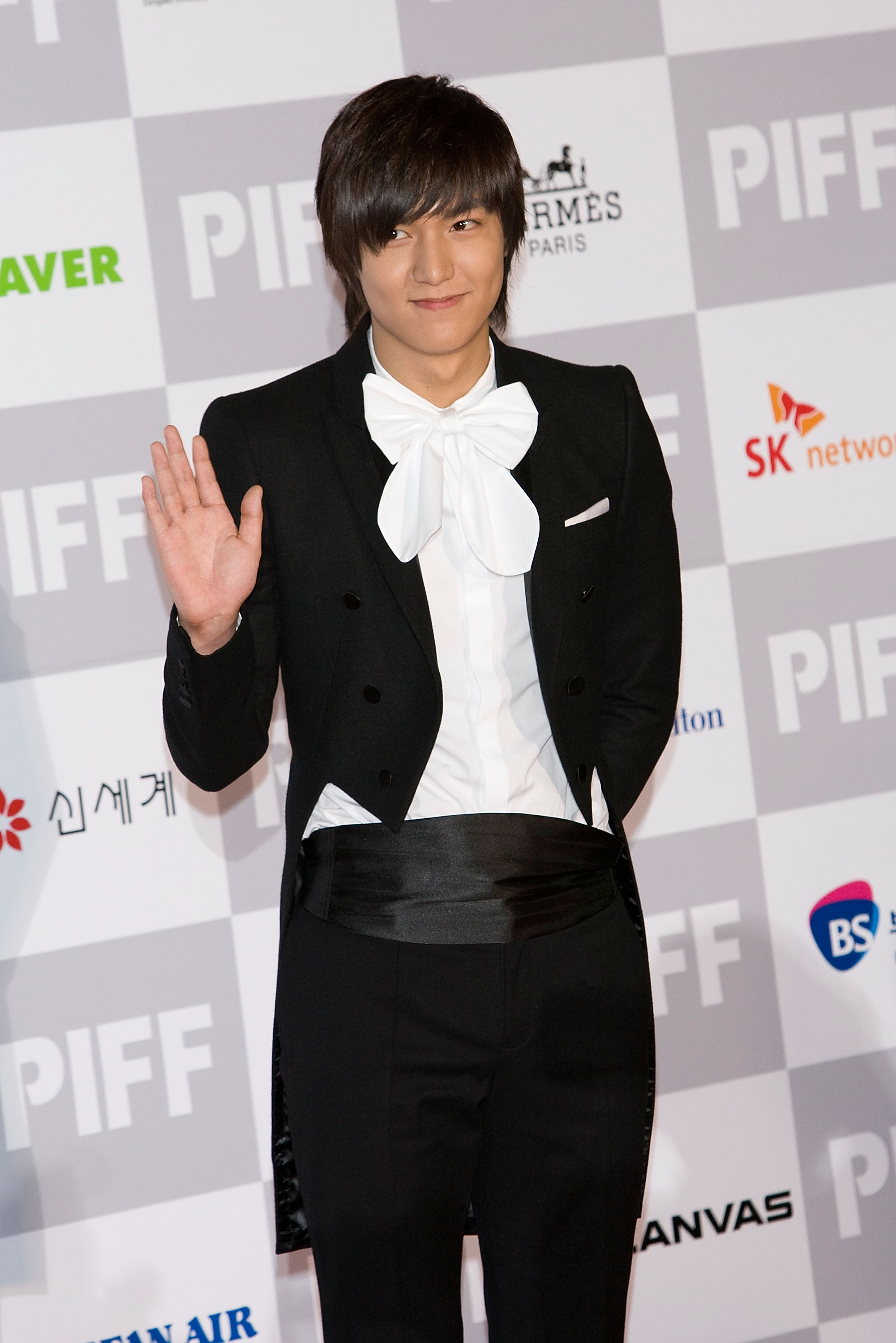 Lee Min-Ho attends the 14th Pusan International Film Festival opening ceremony in Busan, South Korea, on October 8, 2009 | Source: Getty Images