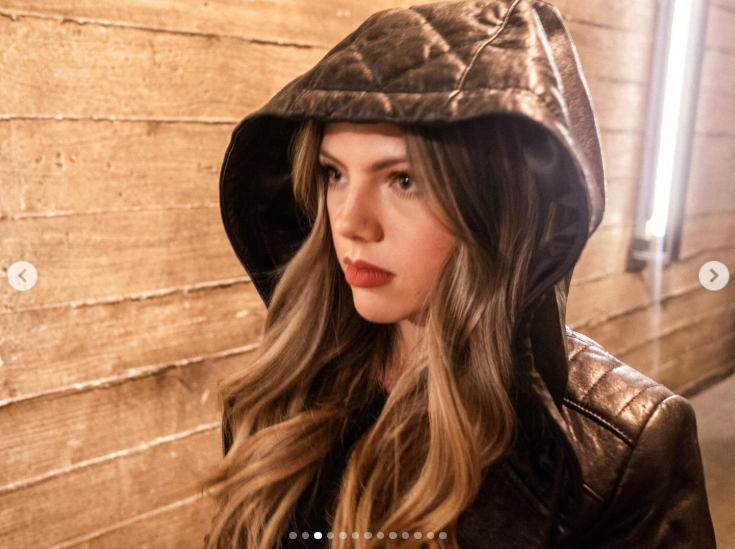 Isabella Patton moves through the shadows in a tense nighttime scene in "Watch Out She's A Mastermind Heiress," posted in May 2025 | Source: Instagram/thebovecompany