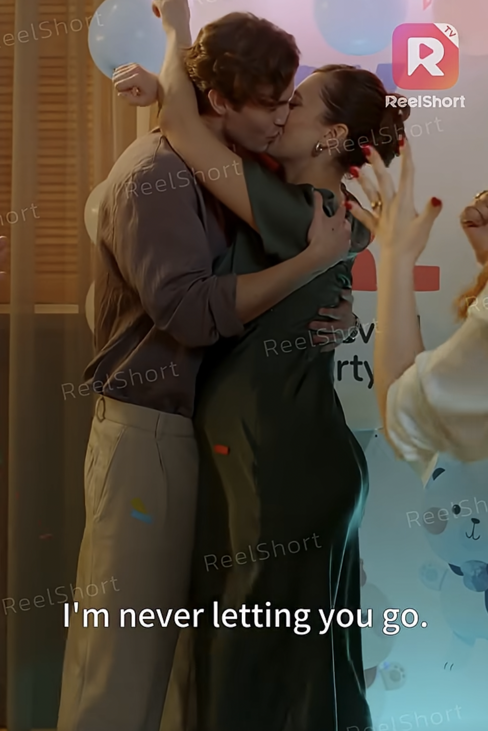 Noel Salblix as Richard and Oleksandra Pankova as Mary in “How to Trap President’s Son” | Source: youtube/reelshortapp