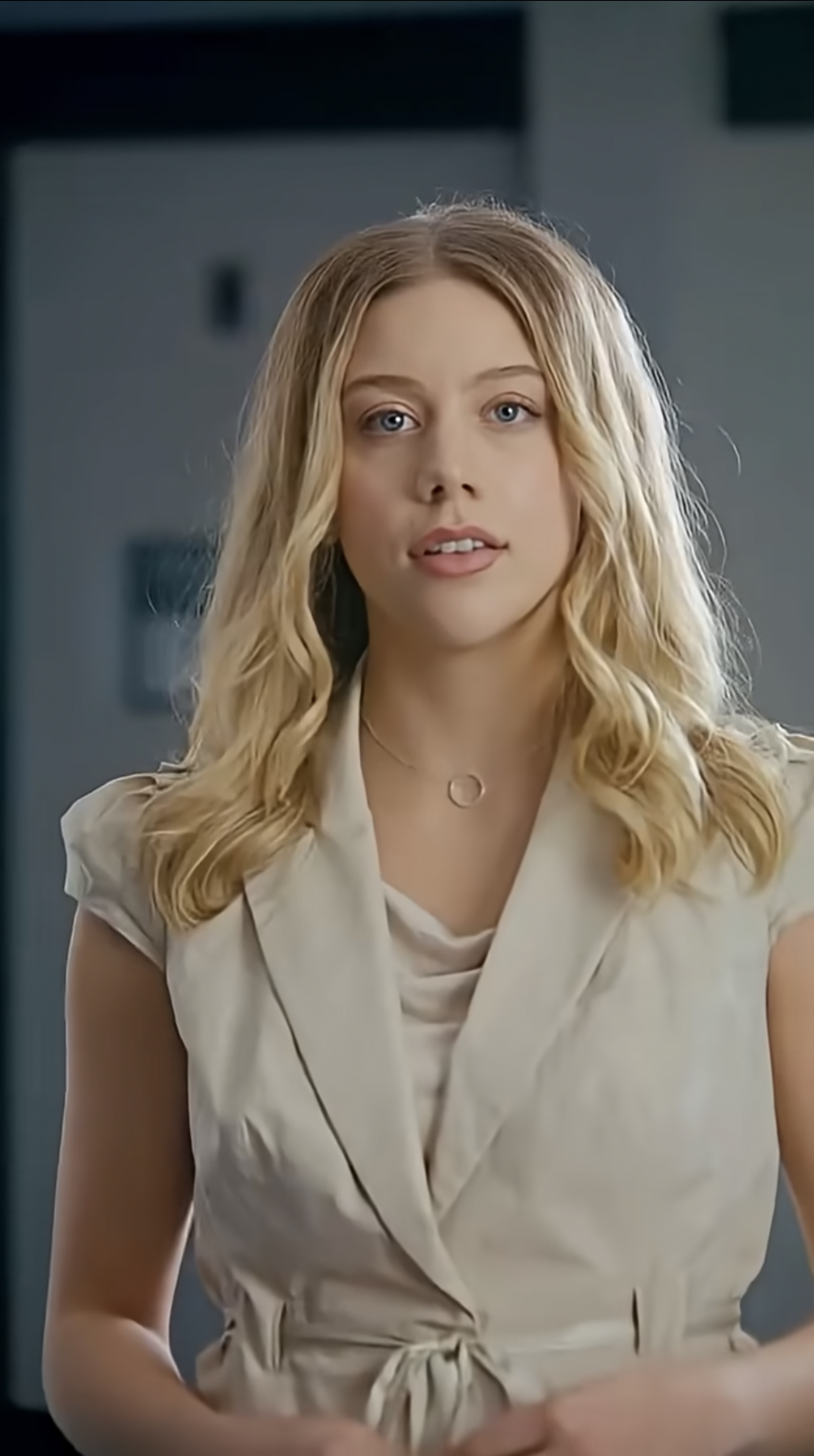 Makenna Ginn as Gabrielle Taylor in "I Kissed a CEO and He Liked It" | Source: youtube/dramabox