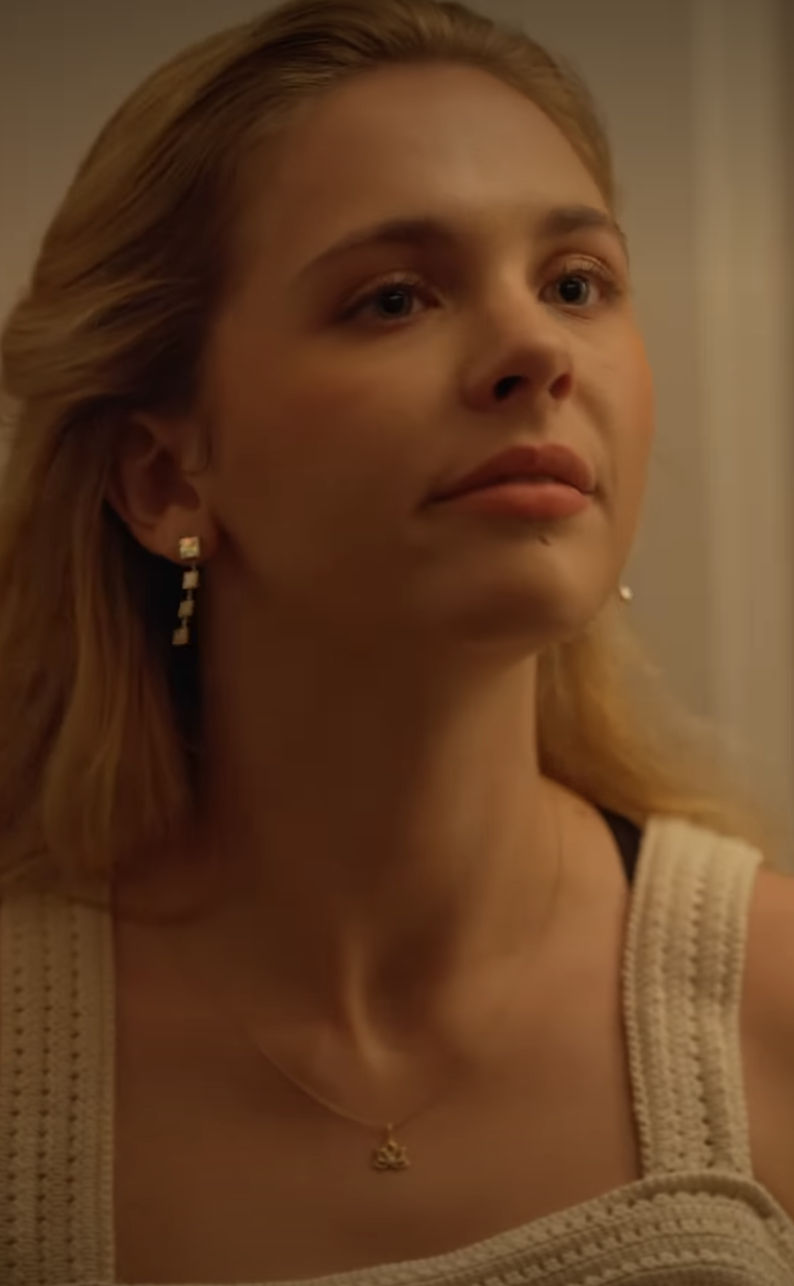 Ashley Michelle Grant as Cindy White in "From Ashes to Us" | Source: youtube/loveshorts