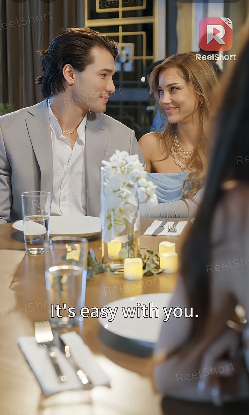 Ben Swayze as Drew Bellfort and Katherine Gibson as Piper Phillips in "My Secret Lover is His Brother" | Source: youtube/reelshortapp