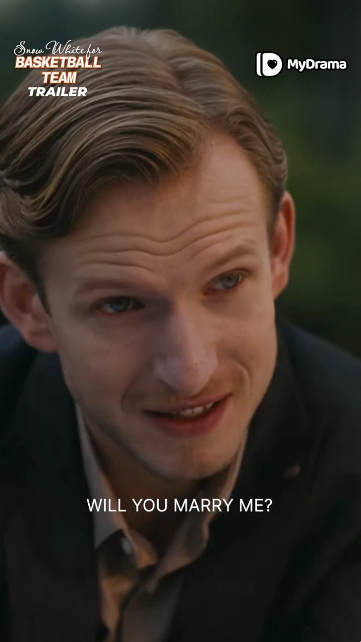 Volodymyr Antonov as Carl in "Snow White for the Basketball Team" | Source: youtube/mydramaapp