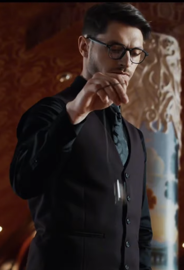 Yevhenii Lisnychyi as Dr. Michael | Source: Youtube/DramaPopsApp