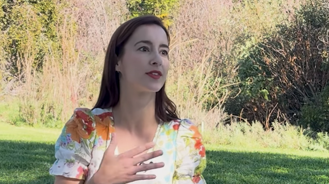 Moriah Boone reflects on her journey while speaking on "Coffee & Conversations," as posted on January 12, 2025 | Source: YouTube/CoffeeConversations24