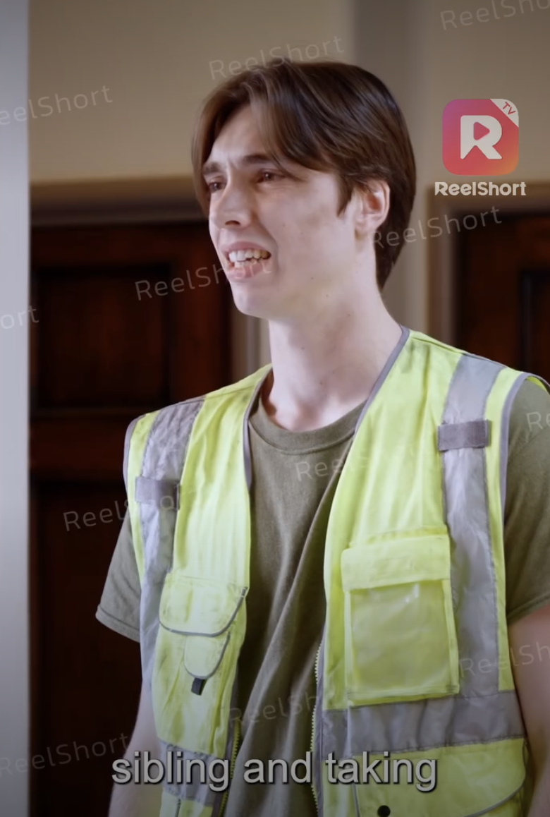 Joey Cooper as Carson Paulson in "The Lady Boss CEO Is My Daughter" | Source: instagram/reelshortapp