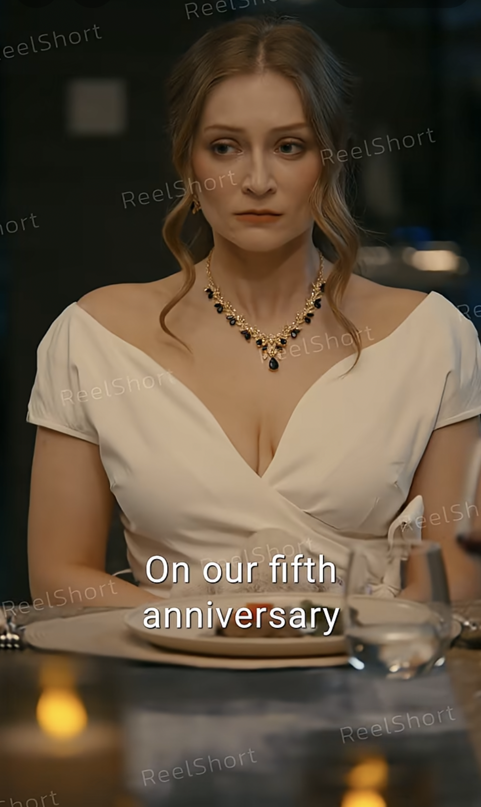 Haley Lohrli as Esther in "My Duplicated Husband" | Source: reelshortapp