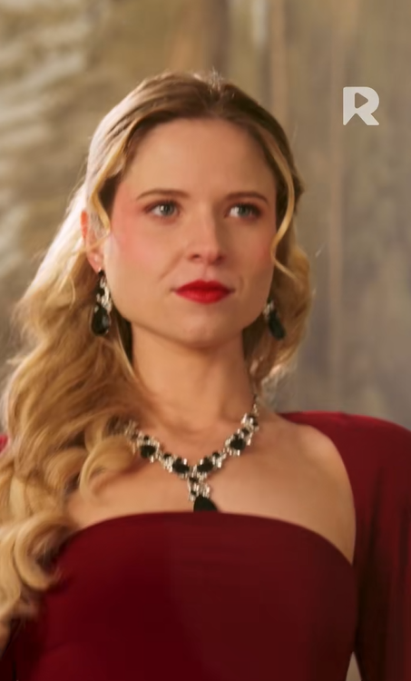 Nicole Carrington in "Queen Who Never Cries" | Source: Source: Tiktok/reelshortapp