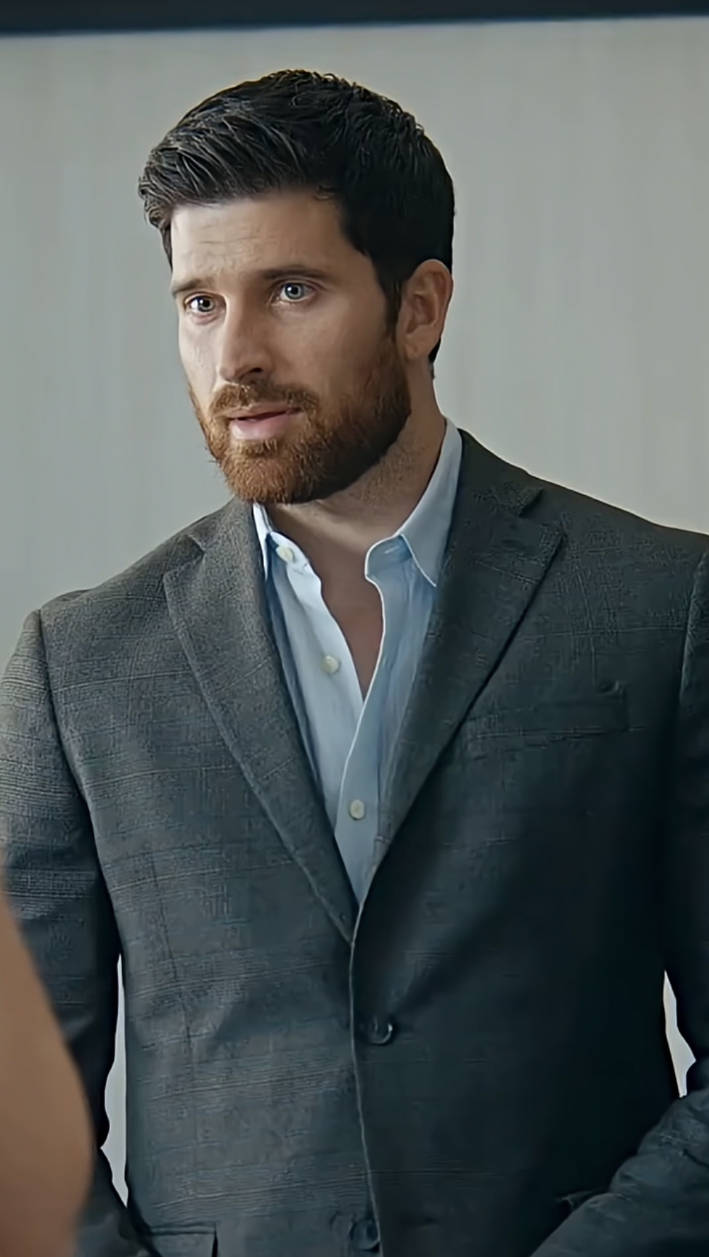 Tyler Scherer as Kyle Wright in "I Kissed a CEO and He Liked It" | Source: youtube/dramabox