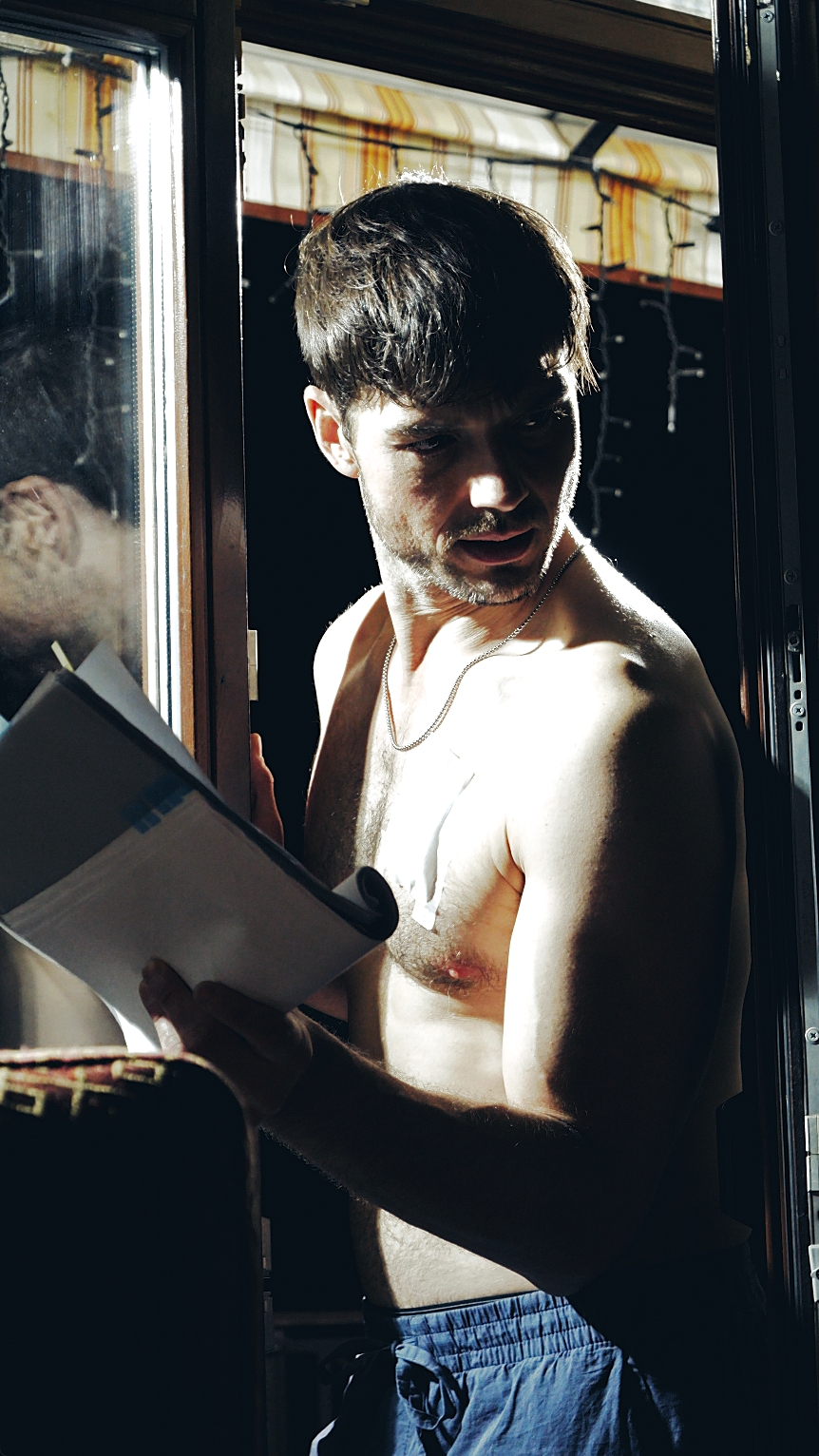 Marc Schöttner rehearsing lines during a night scene | Source: AMO Pictures